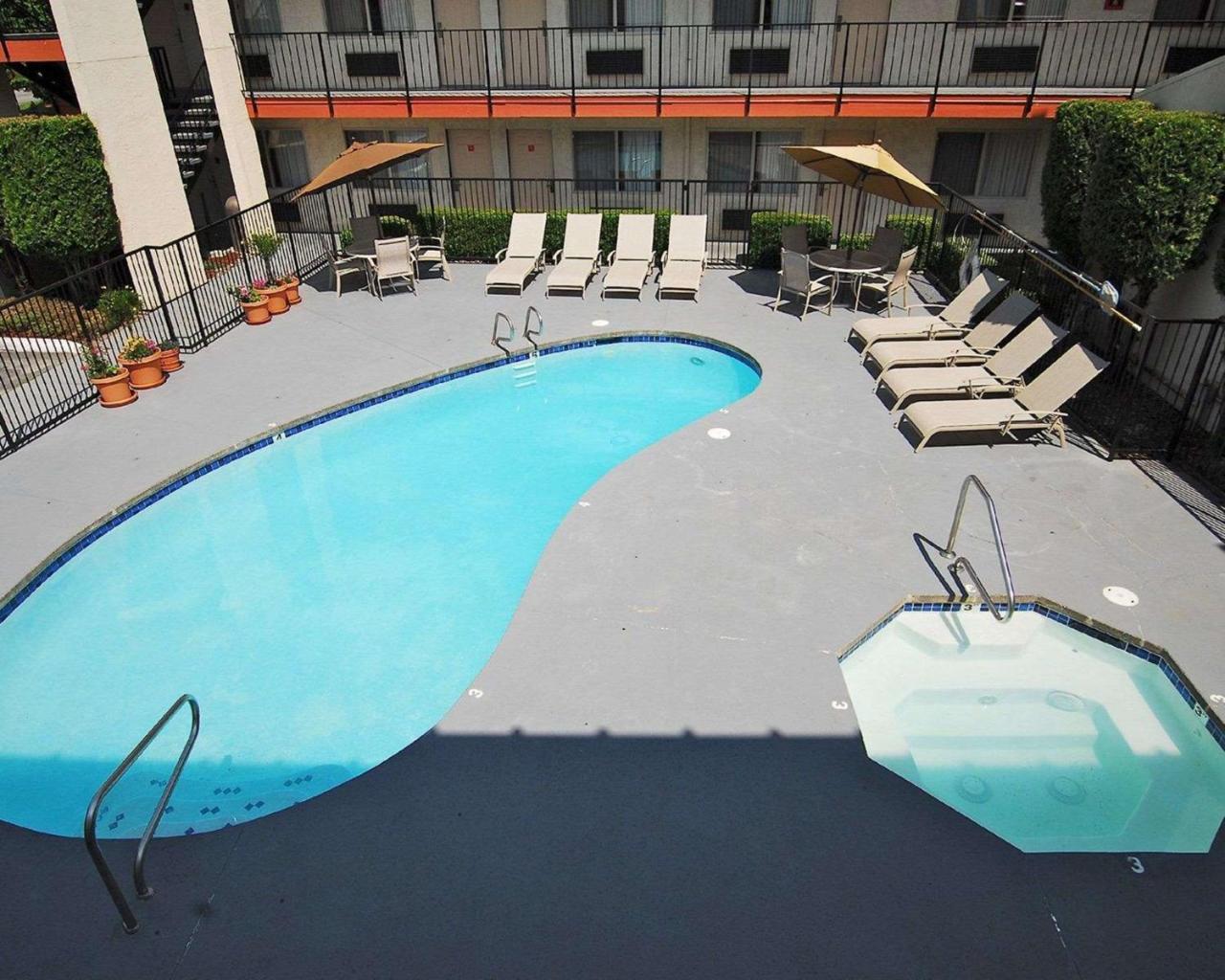 בלינגהאם Morningglory Inn & Suites מראה חיצוני תמונה